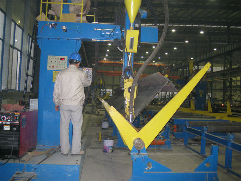 pl2262117-single_cantilever_arm_type_h_beam_production_line_saw_automatic_welding_machine.jpg